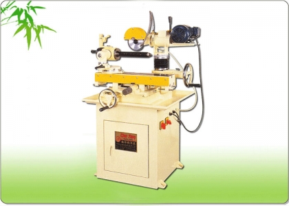 UNIVERSAL GRINDING MACHINE